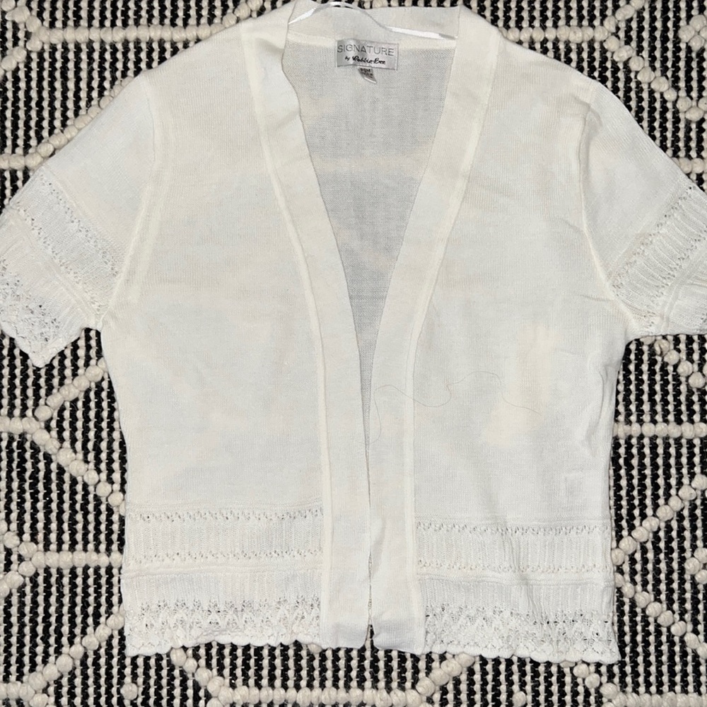 NWT Signature women open short cardigan